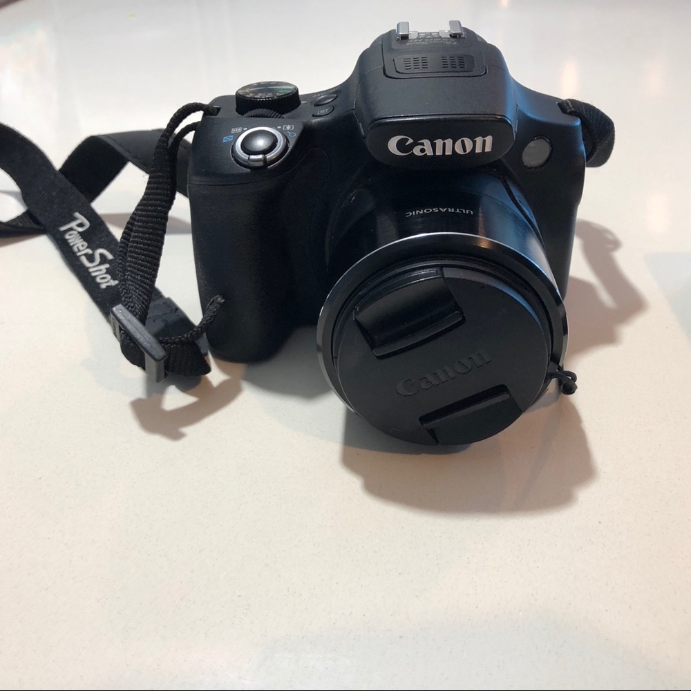 Canon Powershot SX60 16.1MP Digital Camera - Picture 5 of 6